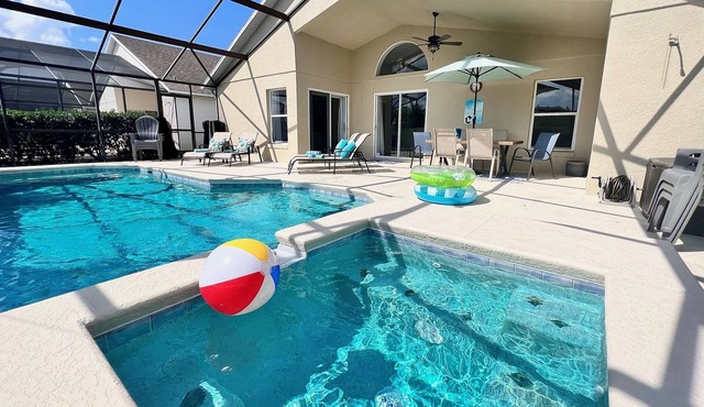 Luxury Florida villa close to Disney with SOUTH FACING private pool/spa