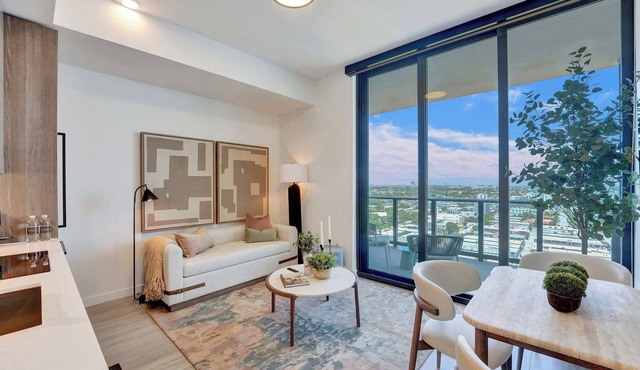 Luxury Ocean View Miami Beach Condo