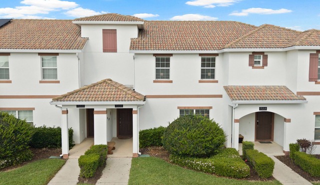 Magic Stay Townhouse 4Beds/3Bath/Pool/Jacuzzi/18Min From Disney