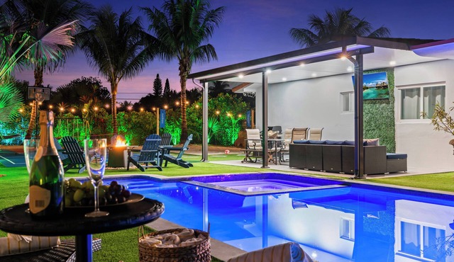 Majestic Miami Villa/Nr Beach/HEATED POOL/SPA/GAMES/Basket & Pickleball Courts