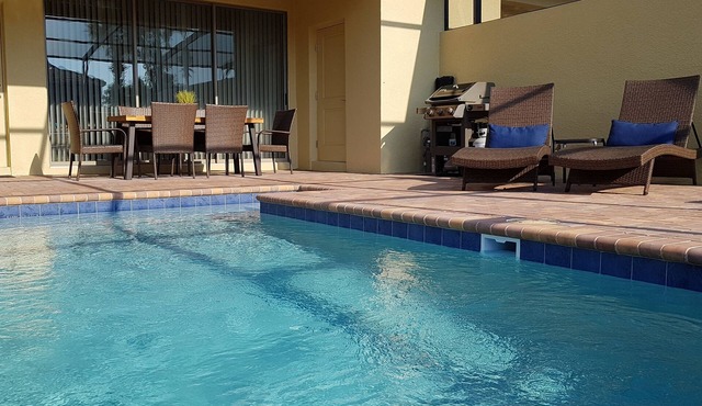 Make Family Vacation Memories w/private pool or 2 min walk to resort facilities!