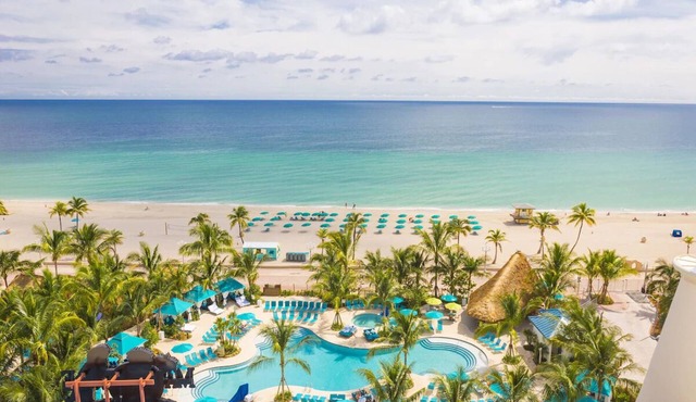 Make Your Trip More Enjoyable! 2 Relaxing Units, Pets Are Welcome, Pool, Beach! in Hollywood
