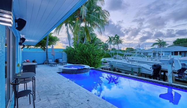 Manatee Way: W/Pool + Intercoastal in Hypoluxo