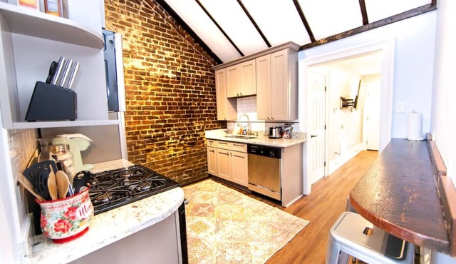 Mandeville Creole Cottage - 5 bed/4 bath in New Orleans