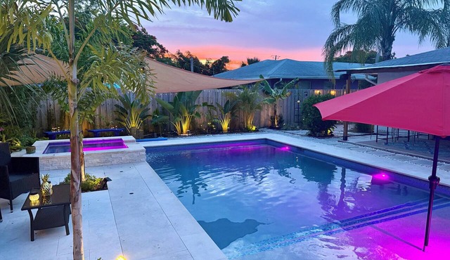 Men-only 1/1 unit with saltwater pool and tropical backyard