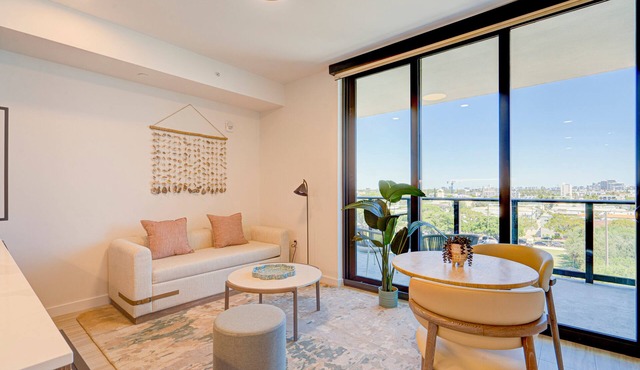 Miami Beach 1BR & 1BA with Beach Club 605AR