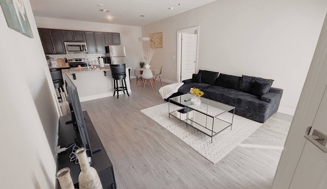 Modern 2BD/2BA Oasis Fast WiFi Balcony Gated Community Near SLU & Downtown