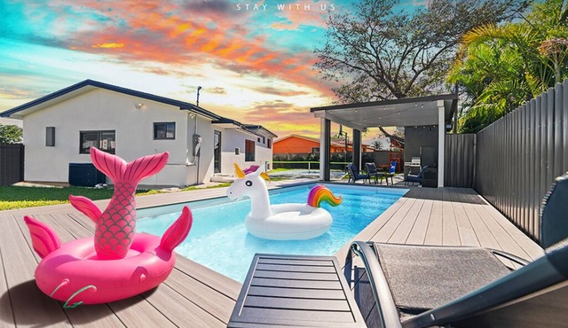 Modern 5BR Dream Courts, Playground & Pool BBQ