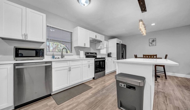 Modern Getaway Close to Disney