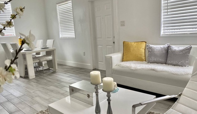 Modern & New, Excellent Location Miami 2/1