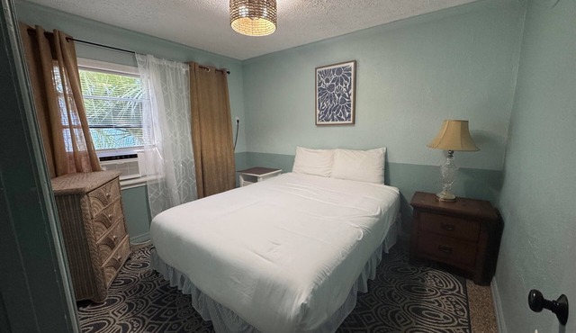 Monterey Motel - Guest Room 2 @ Beach Access 8, Pool, Free WiFi