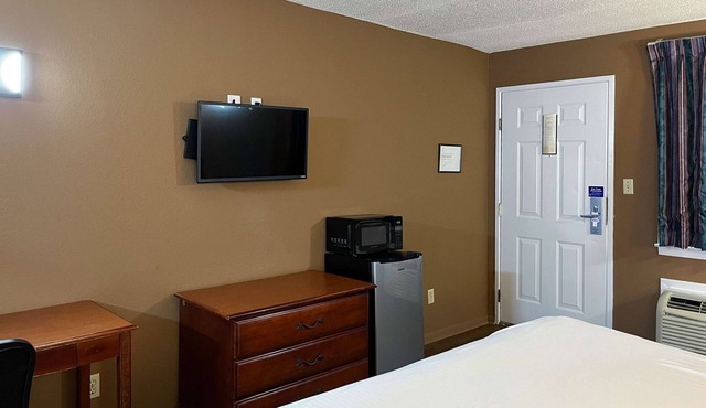 Motel 6 Millington, TN