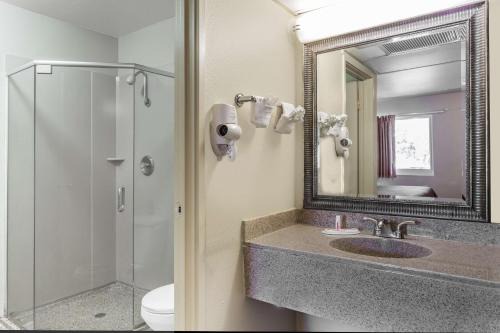 Motel 6 Riviera Beach FL