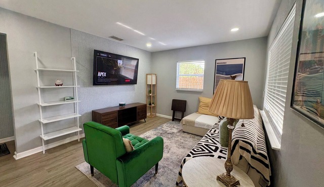 Move-In Ready 3BR Near MacDill AFB. All Utilities Included + Fast WiFi