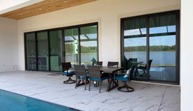 Naples Vacation Paradise - Lake & Pool Views