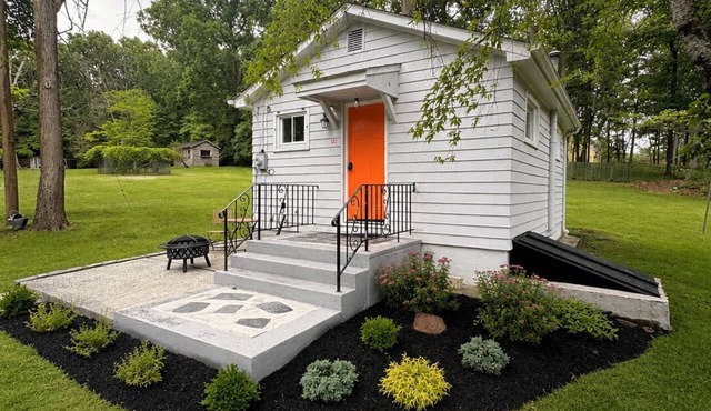 Nature Escape Fireplace Birdwatching Parking Easy Access to train in Berkeley Heights