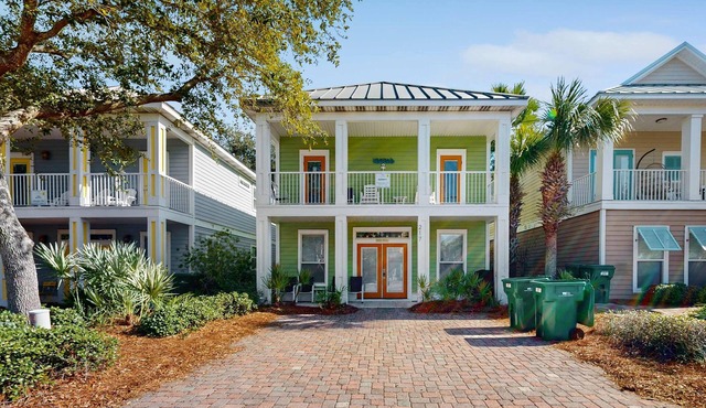 Nautical home in gated community with pool, hot tub & beach access