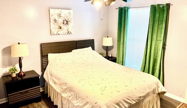 Near Medical Center-Quiet Flat