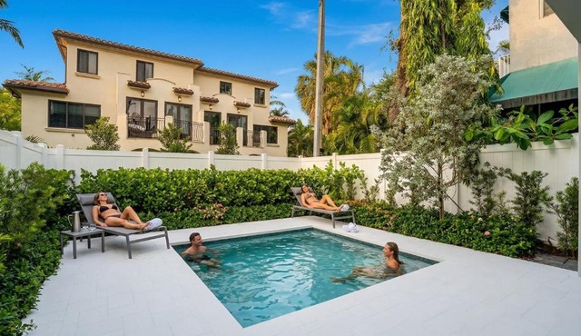 New 4BR w Pool Walk to Las Olas 5mins to Beach