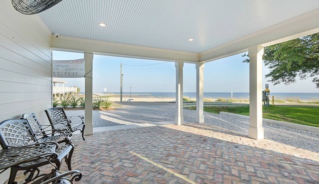 New Beachfront 3 Bed 2 1/2 Bath in downtown Bay St Louis in Prime Location