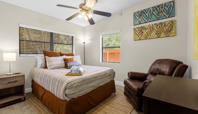 NEW! ☀Bungalow+Patio+FirePit! Close to Everything!