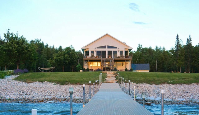 NEW Lakefront 3 Acre Renovated Egg Harbor Getaway in Egg Harbor