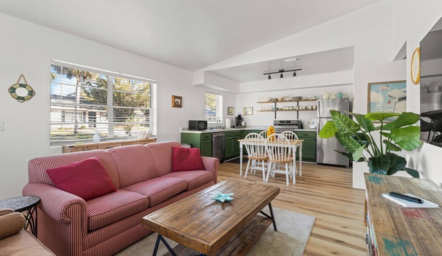 NEW Listing Discount! Near Manatees & Springs