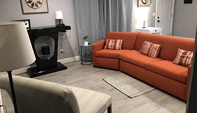 New remodeled Centrally located 2 Bedroom Home Near Everything