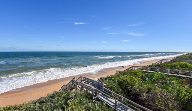 Ocean View King Suite with Balcony & Beach Access in Flagler Beach