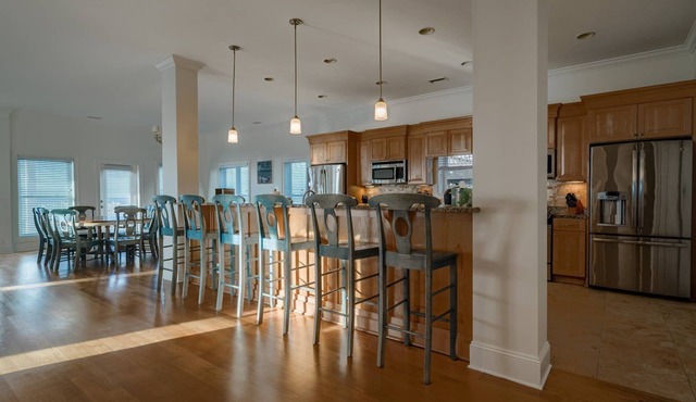 Oceanfront 8 Bedroom Luxury Beach House Pool Elevator in Ocean Isle Beach
