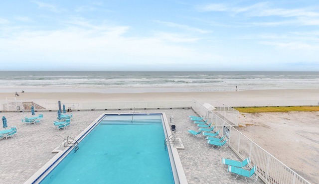 Oceanfront Balcony Condo – Walk to Dining, Splash Park & More