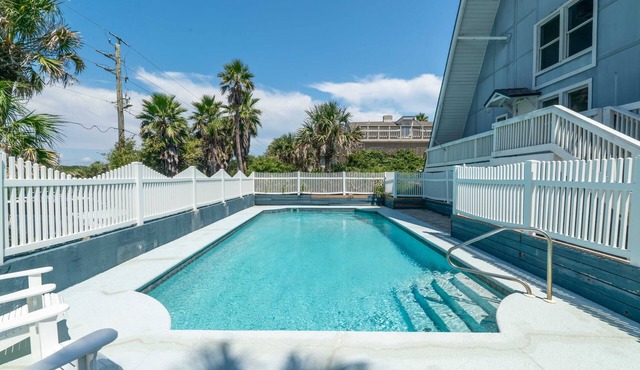Oceanfront | Pool, Pet Friendly, Large Deck!