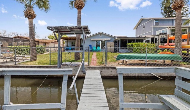 Once Upon a Tide: A Boater's and Kayaker's Retreat