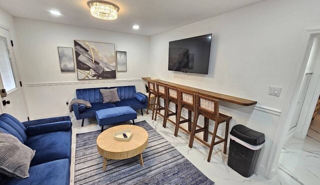 Orlando CP Duplex. Pet Friendly. Near DT & WP ‼️