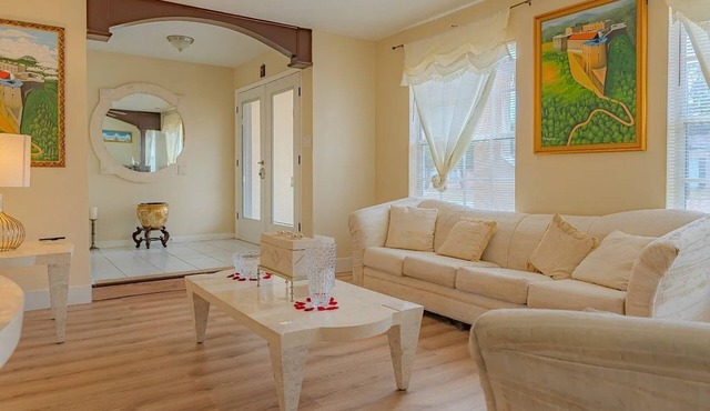 Orlando Home Near Boombah Sports Plex & Universal
