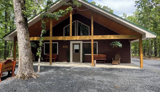 Ouachita Crystal Cabin 2 in Mount Ida