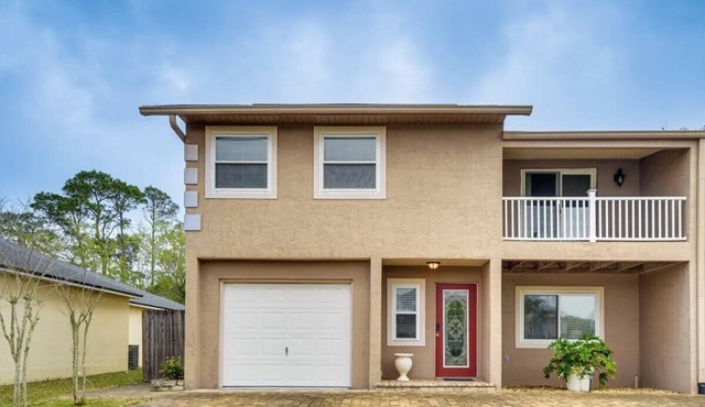 Palm Coast Duplex w/Private Yard ~ 3 Mi to Beach! in Palm Coast