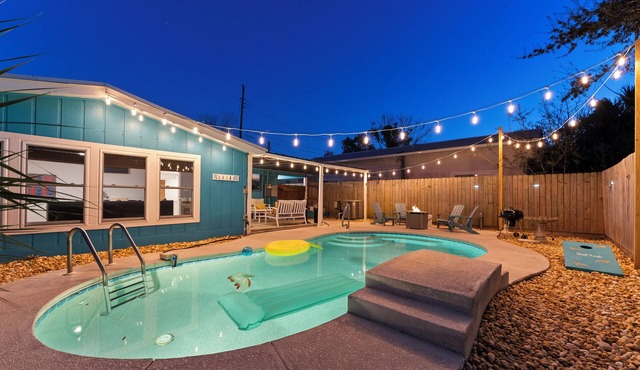 Panama City Beach Cottage + Heated Pool + Arcade + Walk to Beach + Sleeps 7