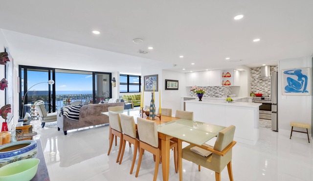 Panoramic Water Views of Palm Beach - 5mo min available until Dec.31 in West Palm Beach