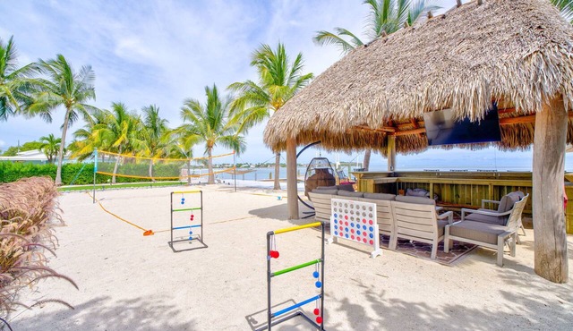 Paradise Point - Luxury Oceanfront Estate w/Pool, Dock, Outdoor Kitchen & Family Amenities in Marathon