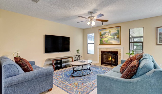 Patio Paradise, 2 Bedrooms, 3 Full Bathrooms, Screened patio, Large Backyard