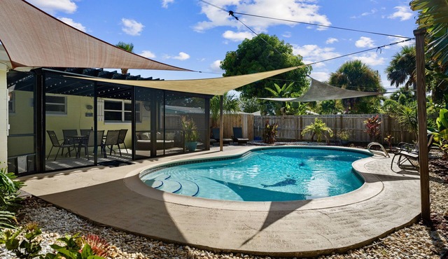 Peacock Harbor-3/2-Heated Pool-King-Game Room