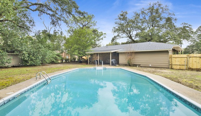Pensacola 4BR w/Private Pool Near Beaches