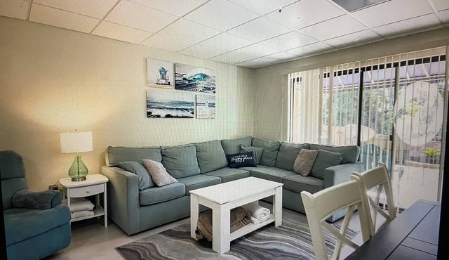 Pensacola Beach-Gulf Breeze FL 2-bedroom Townhouse: Pool, Clubhouse, backyard
