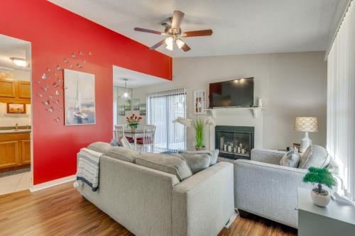 Pensacola Condo w/Patio by Hospitals & Dining