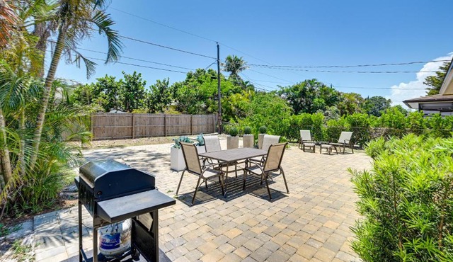 Pet-Friendly Naples Vacation Rental Near Beach!