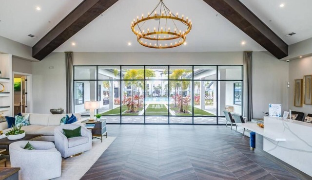 Pinnacle Apartments W Amenties by Heavenly Homes