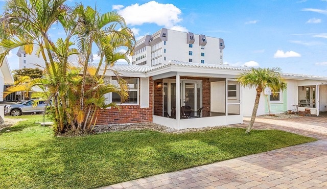 Plunge into Joy & Sun at Siesta Key Coastal Gem - Aloha Kai #60 in Siesta Key
