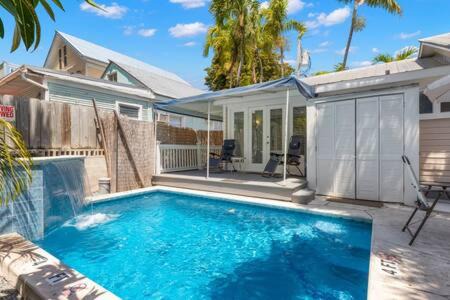 Poolside Suite