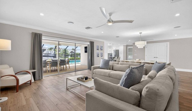 Premier waterfront retreat in Fort Myers - Villa Magnolia
